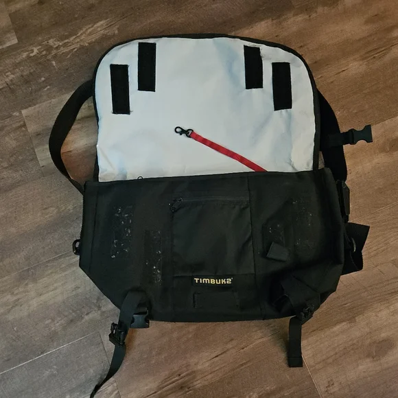 Black Timbuk2 Men's Messenger Large Laptop Bag - Picture 4 of 14